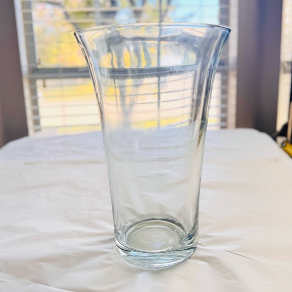 VINTAGE 12” Thick & HEAVY Solid Glass Fluted Vase - 7 LBS!! - Picture 7 of 14